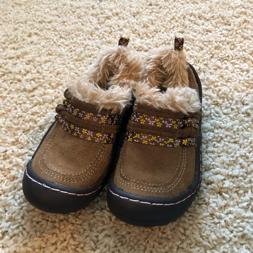 Jambu furry moccasin style shoes-like new